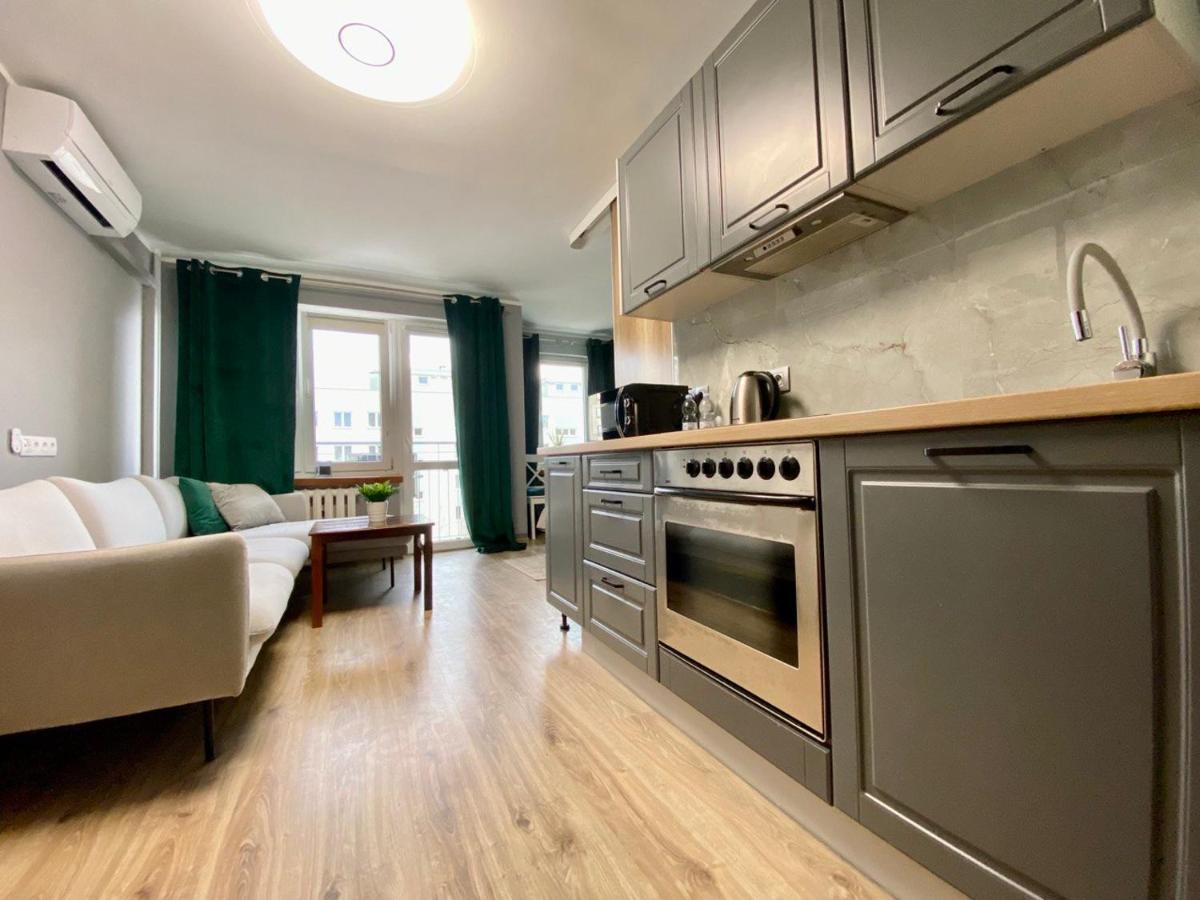 K22 Al Jana Pawla II Apartments 1 ワルシャワ エクステリア 写真